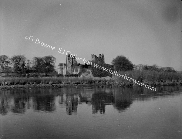 CARRICK CASTLE WHERE DERMOD O'HURLEY WAS CAPTURED 1592 FROM S.SIDE RIVER